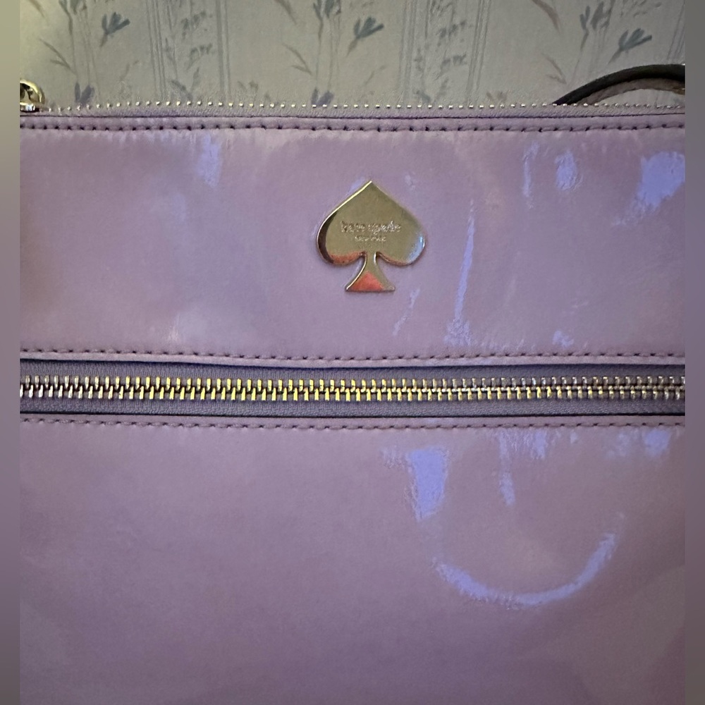 Kate Spade Patent Purple Crossbody w/Storybook Lining - Picture 3 of 14